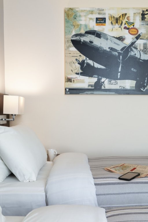 Фото St Giles Heathrow Hotel