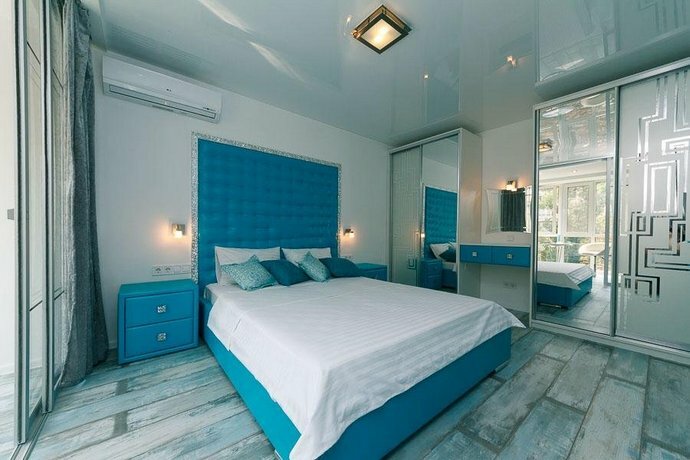 سكن للإيجار اليومي Lesi 3 Studio Apartment ، كييف، صورة
