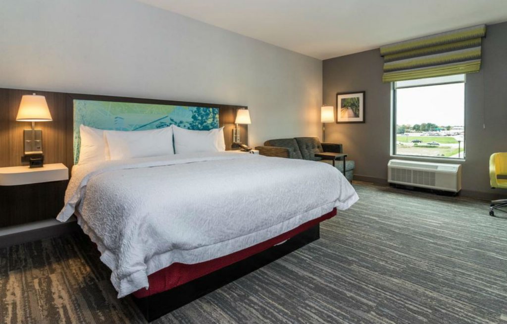 Фото Hampton Inn & Suites Allen Park