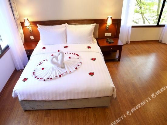 Фото La Passion Classic Hotel