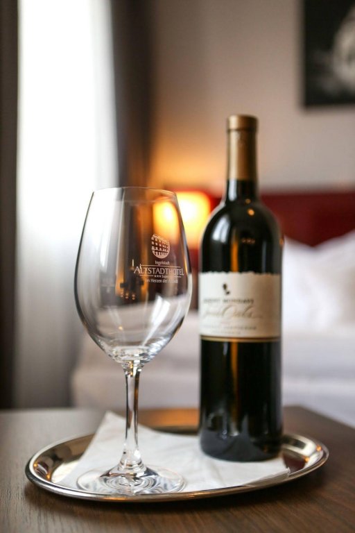 Фото Altstadthotel Guesthouse die Galerie