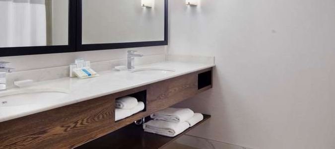 Фото Hilton Garden Inn Montreal Airport