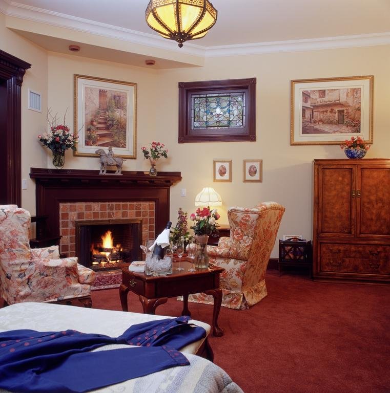 Фото Madison Manor Boutique Hotel