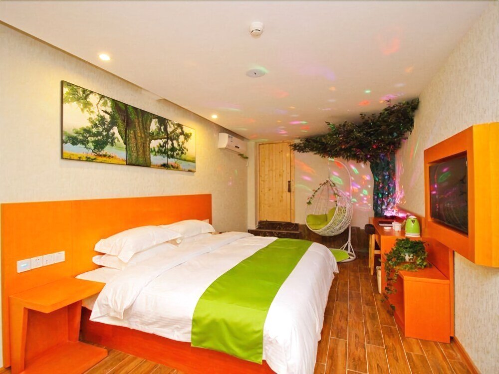 Фото отеля 2