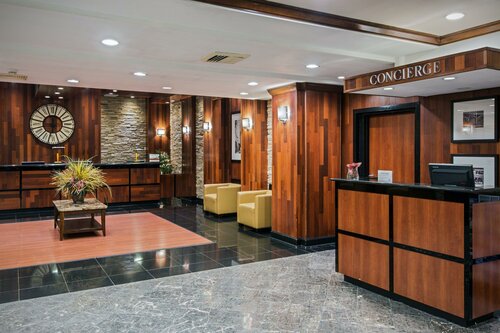 Гостиница Crowne Plaza Newark Airport, an Ihg Hotel в Элизабет