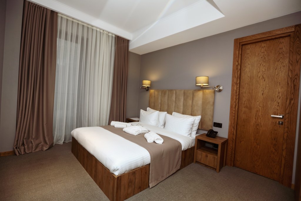 Фото Barnovi Hotel