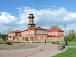 Ticaret Okulu (Sviyazhsk village, Rozhdestvenskaya Square, 1А) ، معلم جذب سياحي