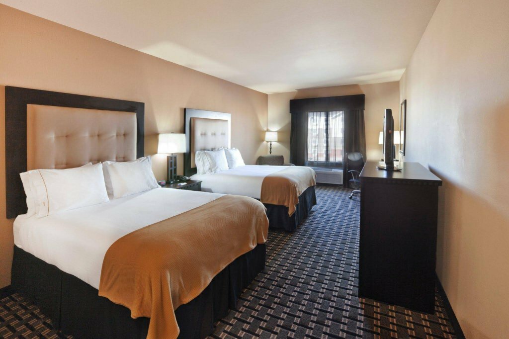 Hotel Holiday Inn Express And Suites Denton North, State of Texas, photo