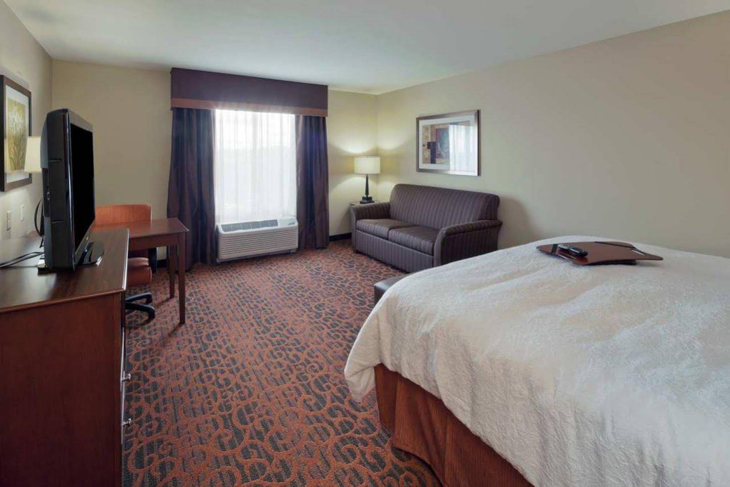 Фото Hampton Inn Beloit