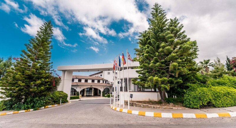 Гостиница The Olive Tree Hotel в Кирении