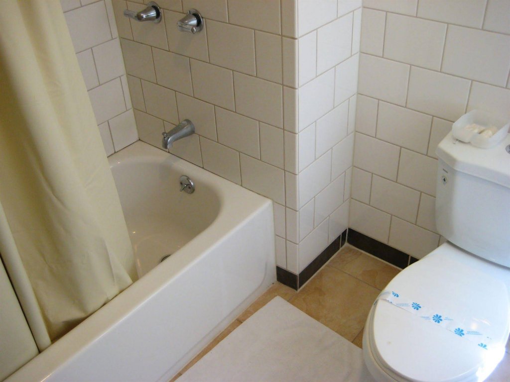 Фото Hollywood La Brea Inn