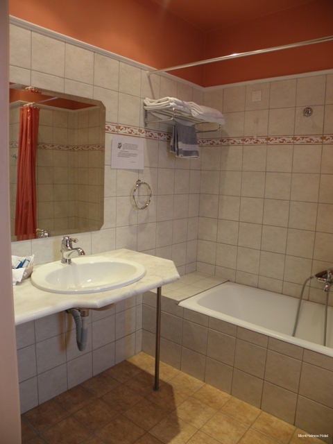 Фото Mont Helmos Hotel