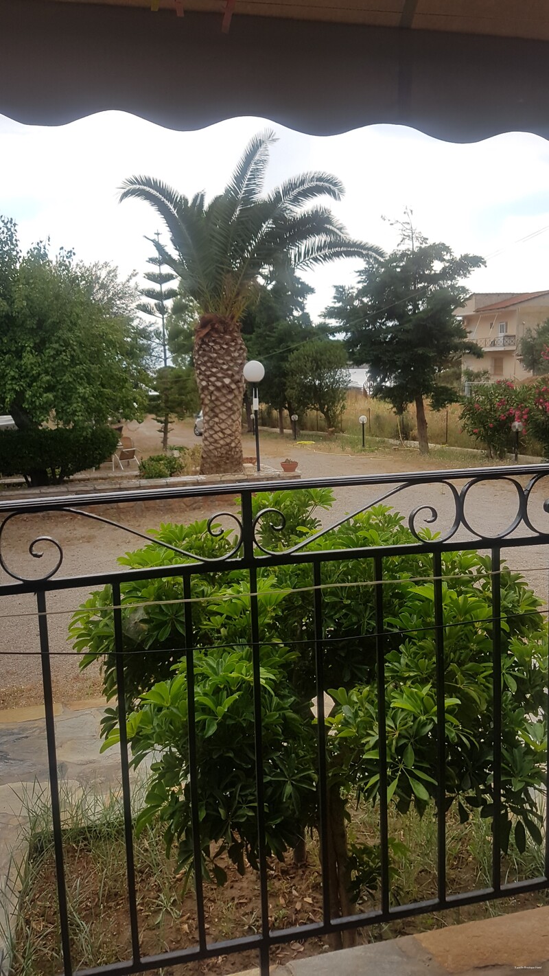 Фото Epavlis Boutique Suites