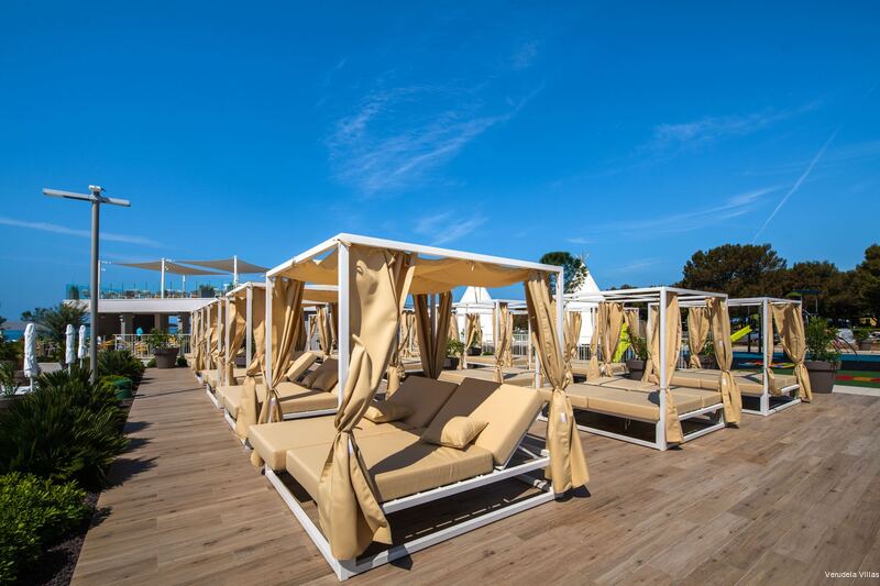 Фото Arena Verudela Beach Apartments