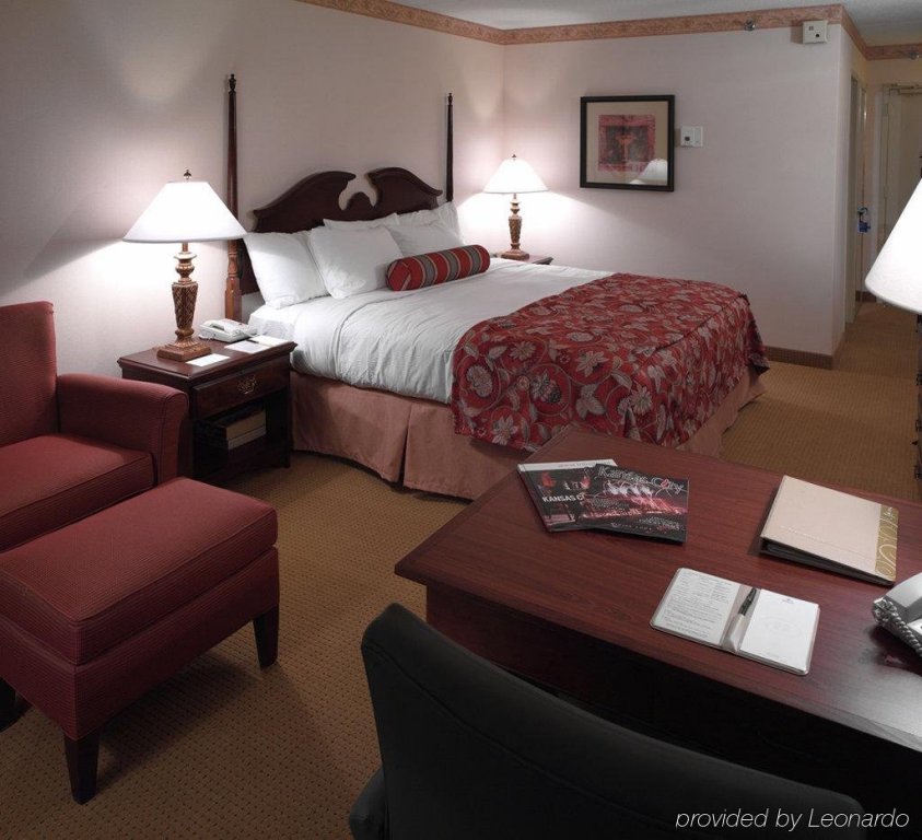 Фото Hilton Kansas City Airport