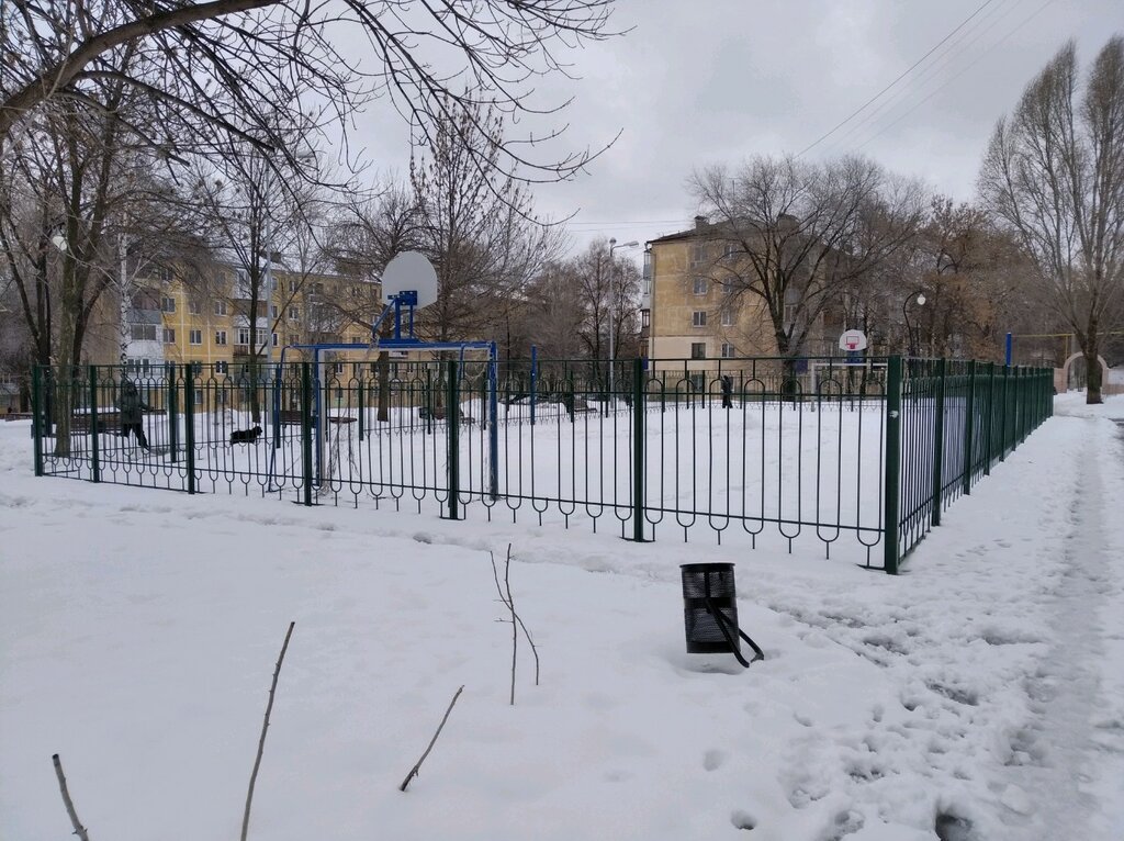 Спортплощадка Футбольно-баскетбольная площадка, Самара, фото