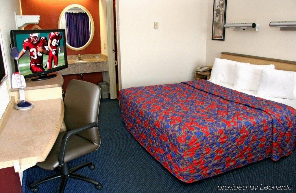 Фото Red Roof Inn Jacksonville Airport