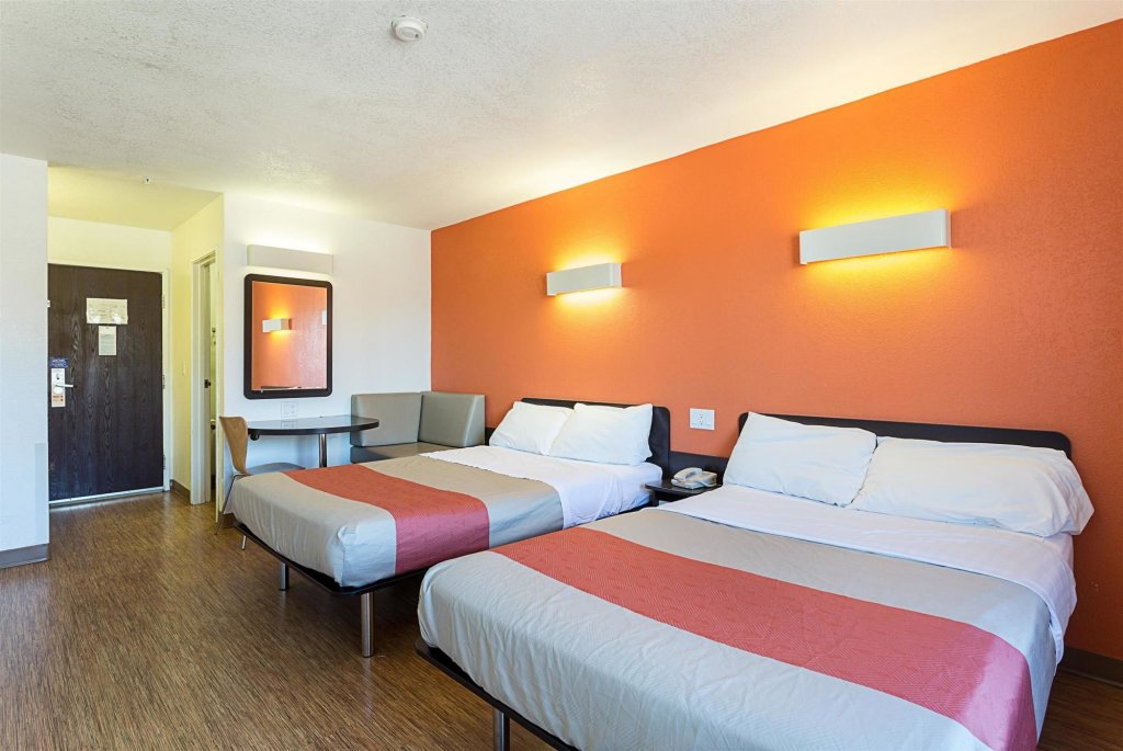 Фото Motel 6 Williams, Az - West - Grand Canyon