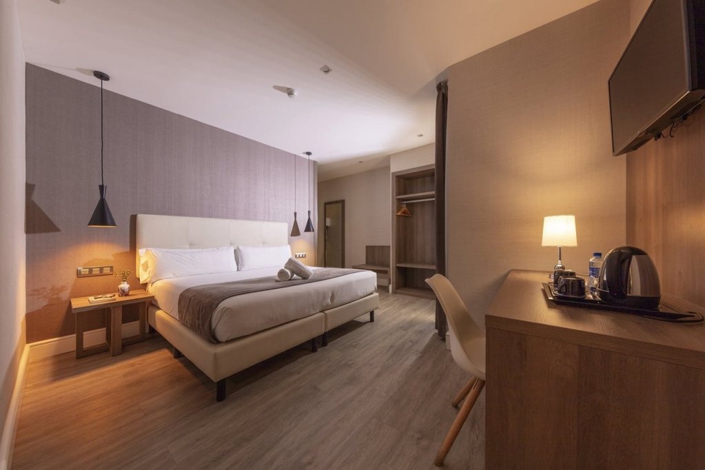 Фото Hotel Oasis