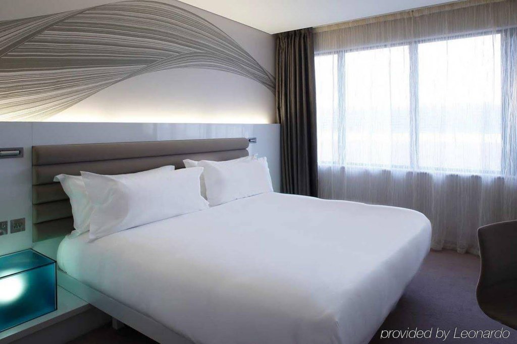 Фото The Morrison Dublin, Curio Collection by Hilton