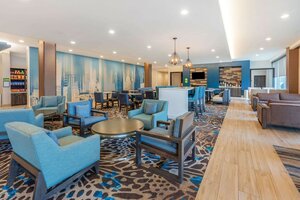La Quinta Inn and Suites by Wyndham Houston Spring South