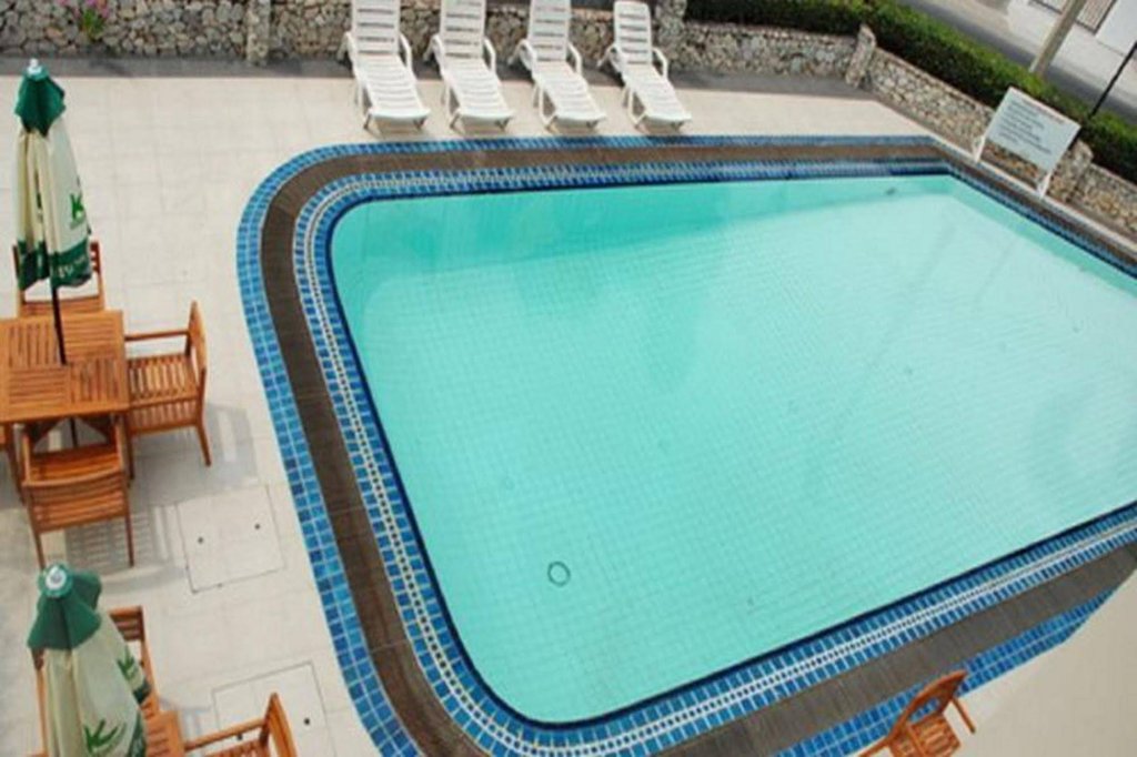 Фото Bangsaen Villa Hotel