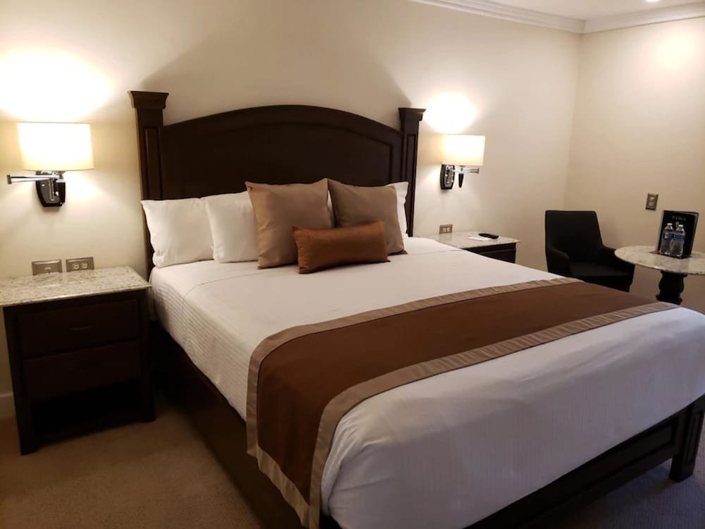 Фото Hotel Caesar's