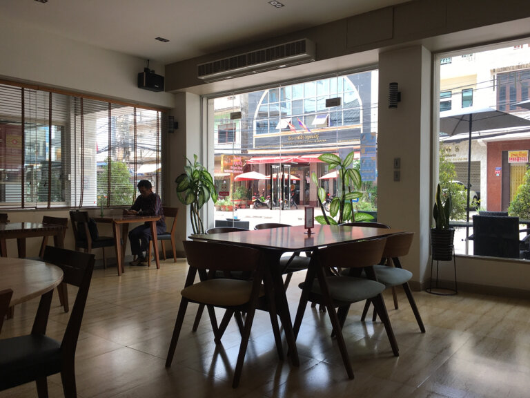 Cafe Benoni Cafe, Vientiane, photo