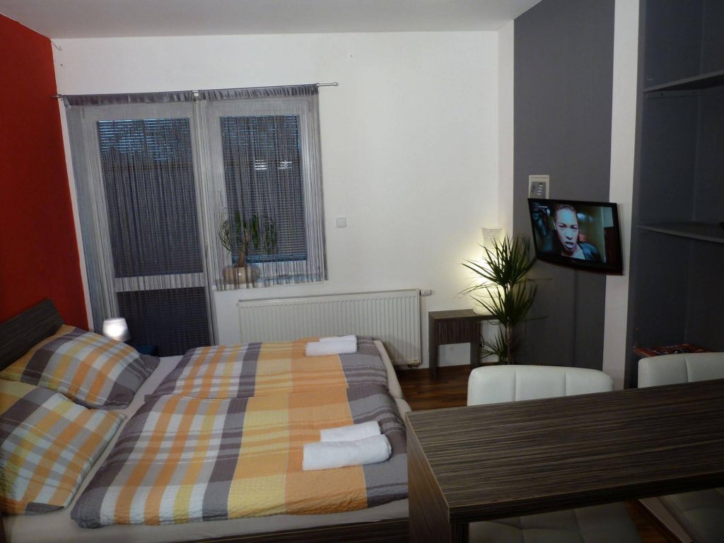 Фото Apartma SunGarden Liberec