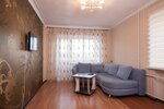 КвартировЪ (Uritskogo Street, 108) ، سكن للإيجار اليومي