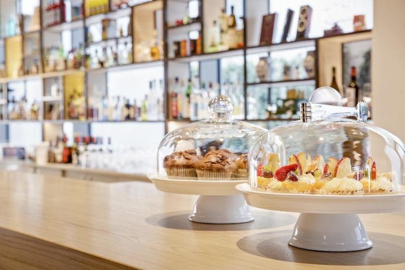 Фото IntercityHotel Hamburg-Barmbek