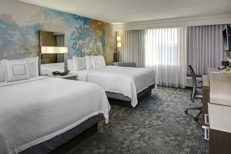 Гостиница Courtyard by Marriott Cleveland Airport South