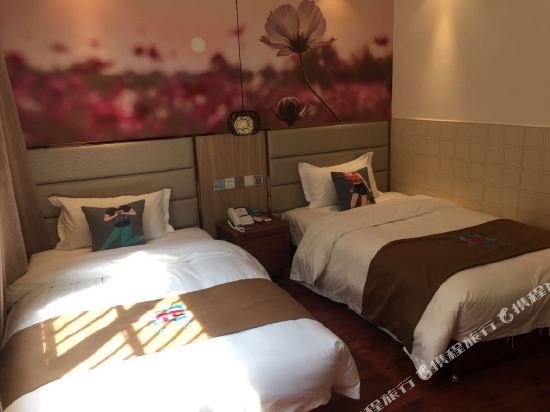 Фото Pai Hotel Nanjing Maigaoqiao Metro Station