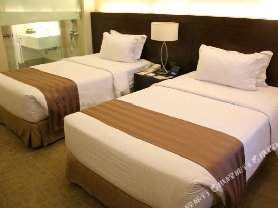 Фото Harolds Evotel Cebu