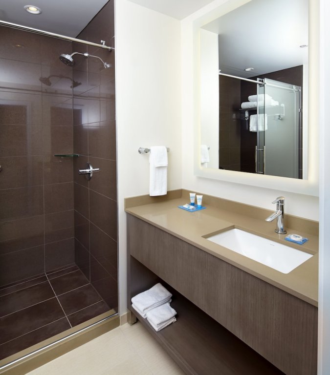 Фото Hyatt House Raleigh North Hills