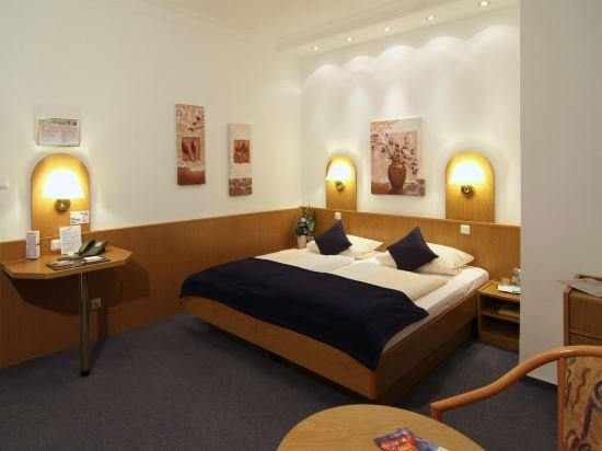 Фото Hotel West an der Bockenheimer Warte