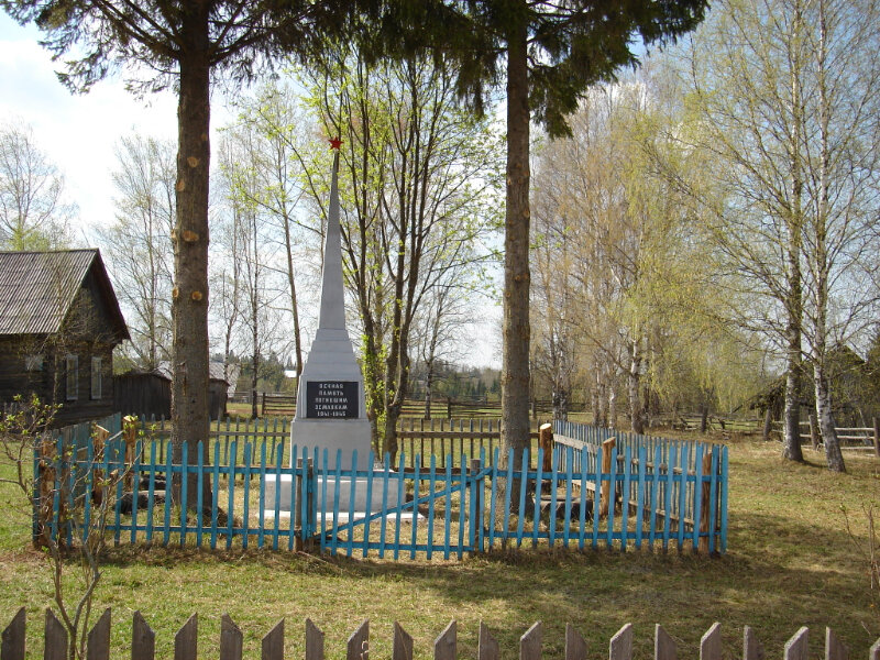 Памятник, мемориал Обелиск землякам, погибшим в годы Великой Отечественной войны, Удмуртская Республика, фото