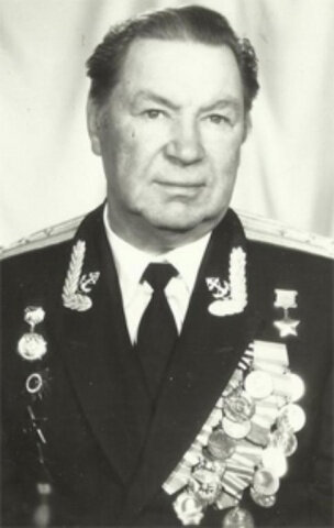Placa conmemorativa, primera piedra Герою Советского Союза, командиру эскадрильи Алексею Васильевичу Царёву, , foto