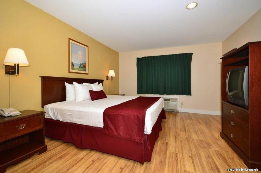 Фото SureStay Plus Hotel by Best Western Hammond