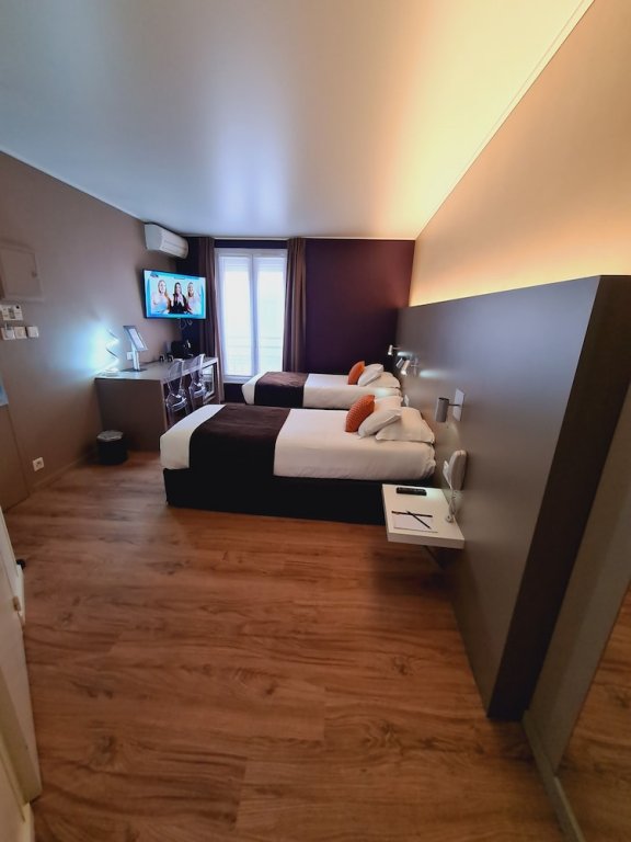 Фото Hotel Le Renard Châlons-en-Champagne