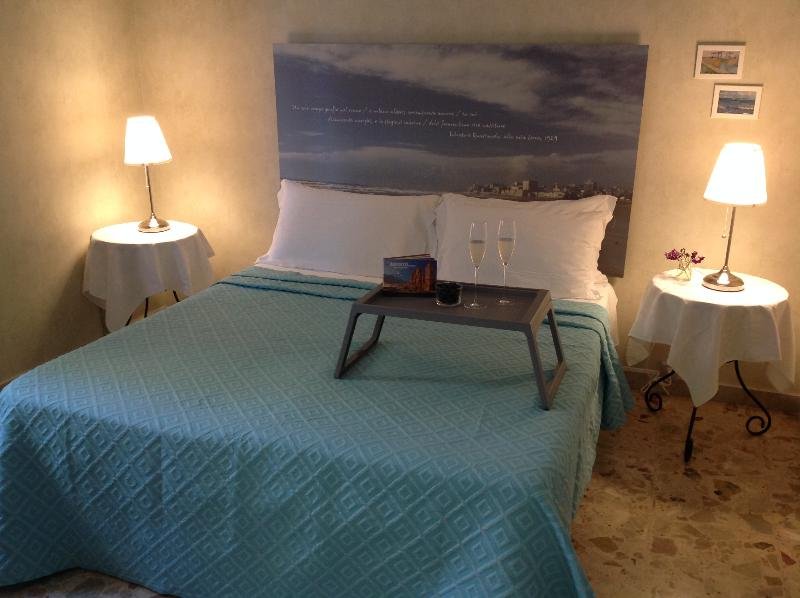 Фото Mare Nostrum Petit Hôtel