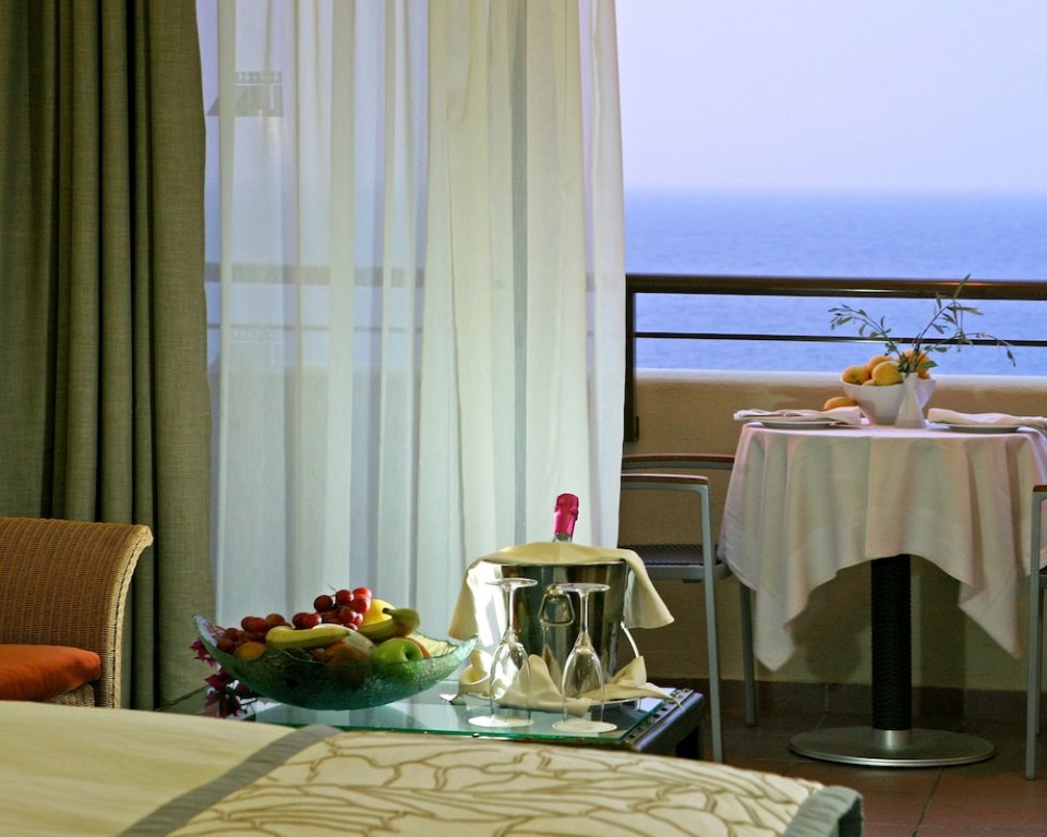 Фото Rhodes Bay Hotel & SPA