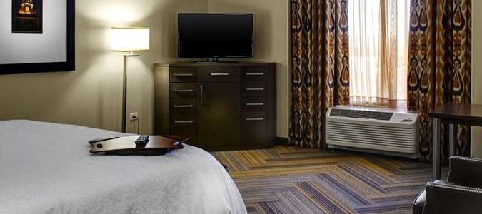 Фото Hilton Garden Inn Austin University Capitol District