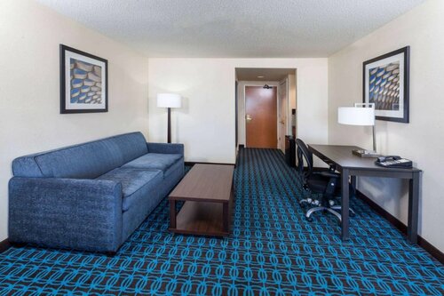 Гостиница Wyndham Garden Schaumburg Chicago Northwest