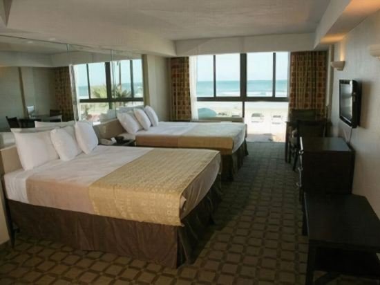 Фото Boardwalk Inn and Suites