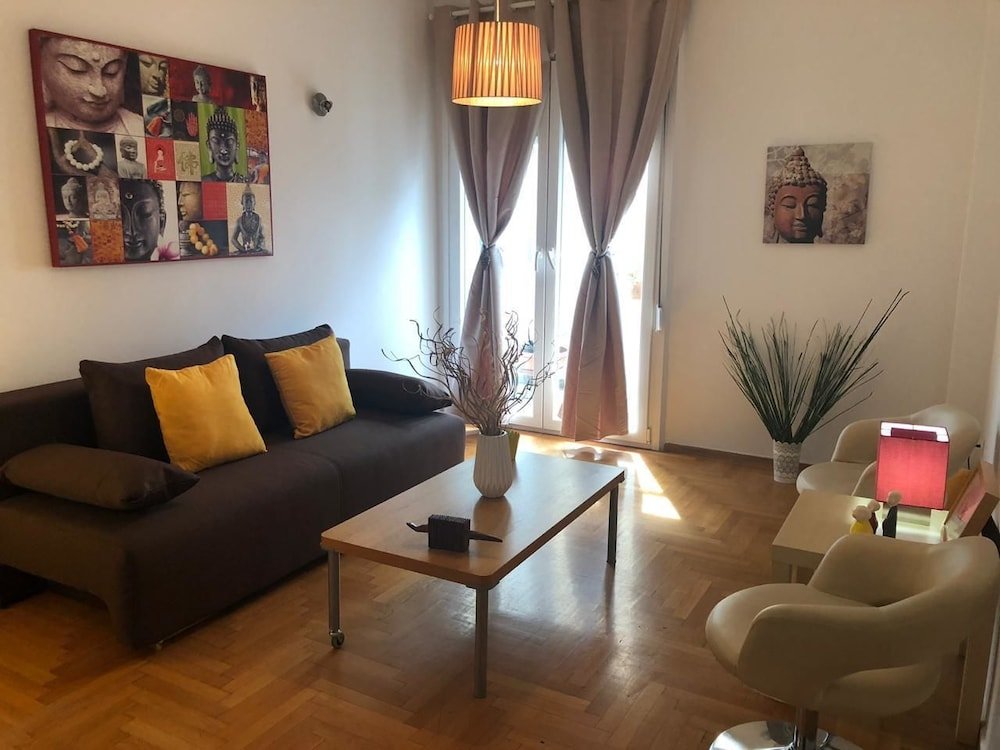 Фото Zeus apt - Sweet Home 3
