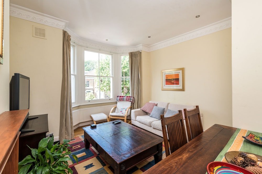 Фото New Super 2bd Flat Well Connected to City Centre