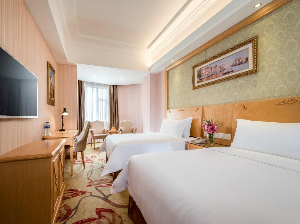 Фото Vienna 3 Best Hotel Guangzhou Guangzhou Tower