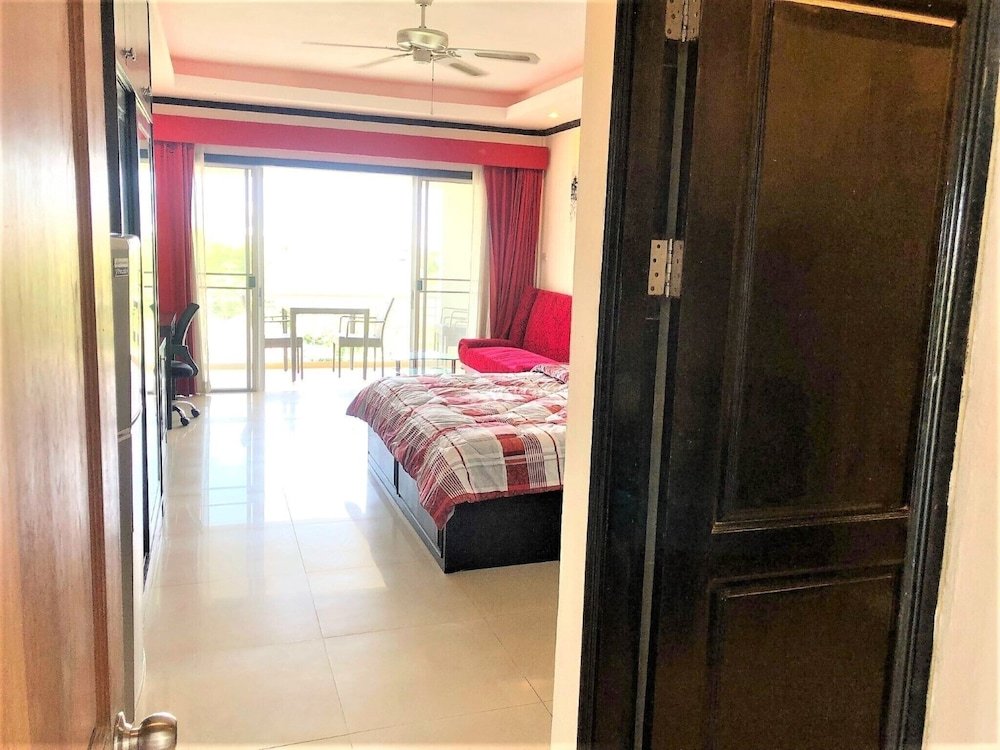 Фото Peaceful Quiet Resort Close to Jomtien Beach