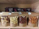 Nuts and Dried Fruits (Novocheryomushkinskaya Street, 52к2) ، المكسرات والوجبات الخفيفة والفواكه المجففة